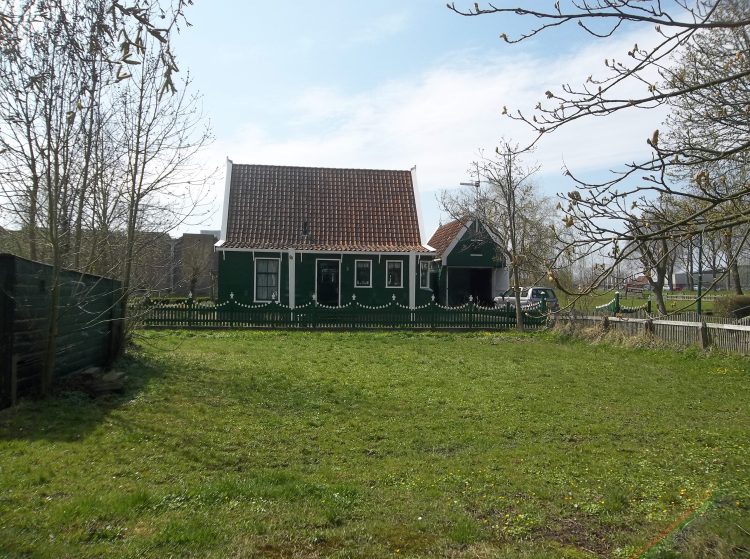 One of my sister's favorite houses...only 800,000