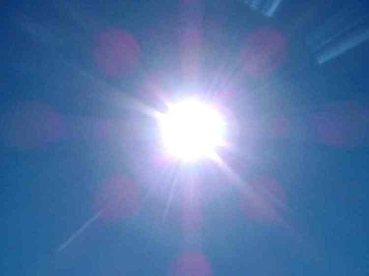 sun_viewed_through_camera_lens