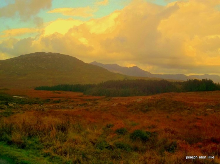 The Maum Turk Mountains