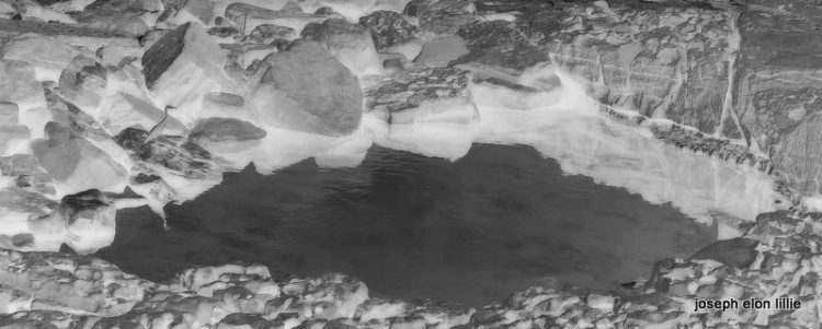 Reversed reflection at the seaside